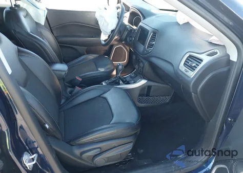 2017 Jeep New Compass Latitude 4X4 z USA, uszkodzony, nr VIN 3C4NJDBB6HT639832